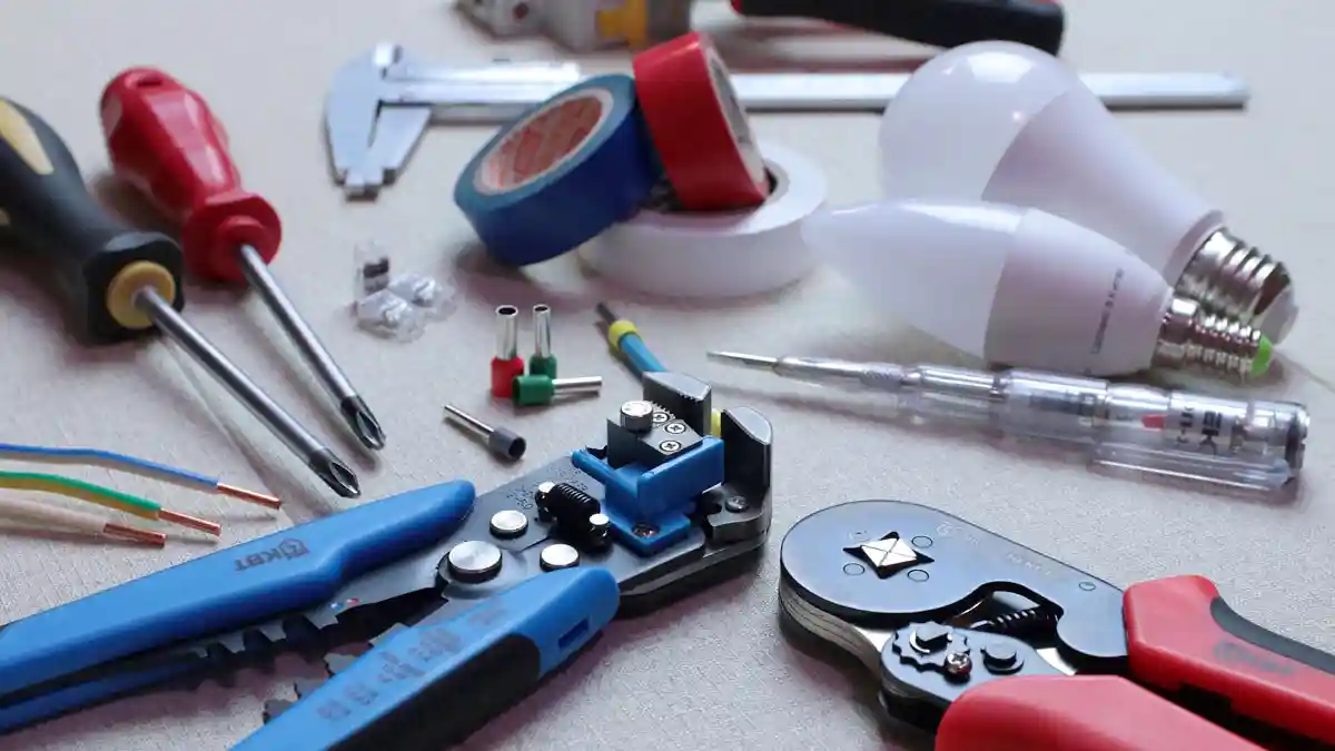General Electrical Maintenance Electrician Services Leicester